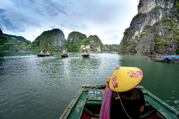 04D3N Hanoi - 6 hour boat Halong Bay Tour - photo 1